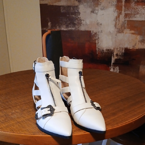 Nine West White Heeled Boots with Buckle Accents - Picture 5 of 5